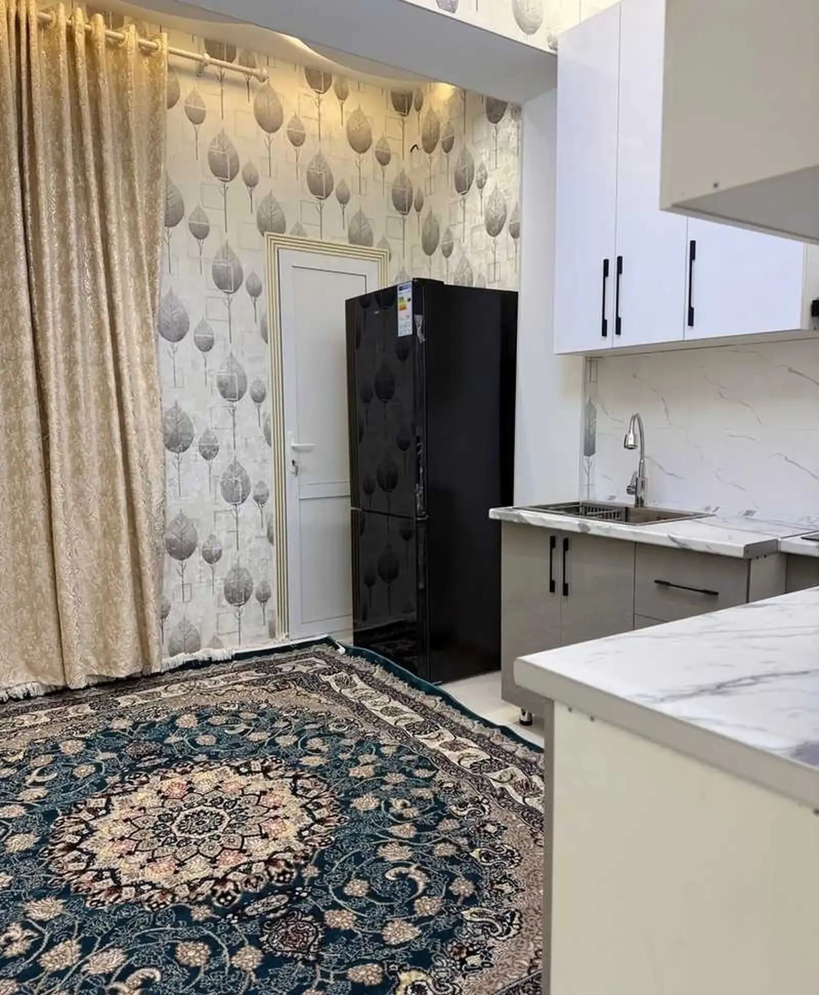 2-комн. квартира, 12 этаж, 67м², Ваданасос