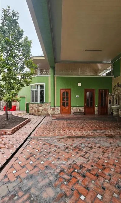 3-этажный, 16 комнатный дом, 900 м², Шохмансур