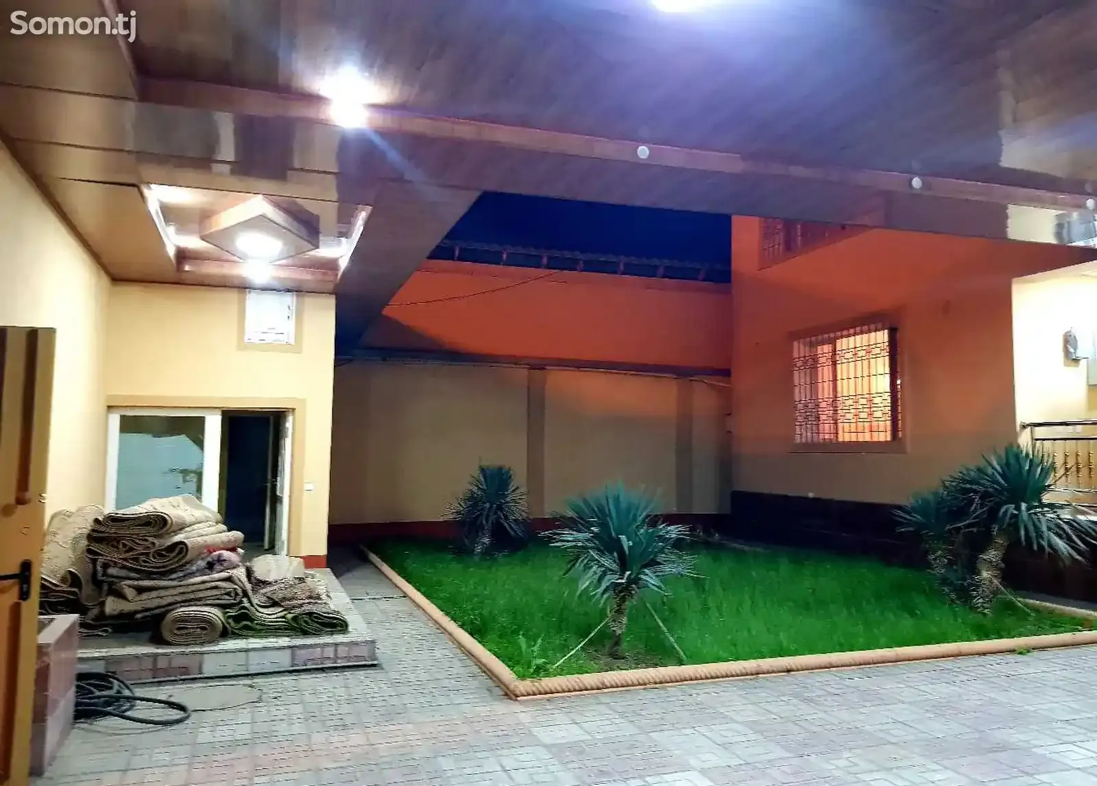 2-этажный, 9 комнатный дом, 960 м², Сомони
