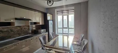 2-комн. квартира, 11 этаж, 85м², книжный мир