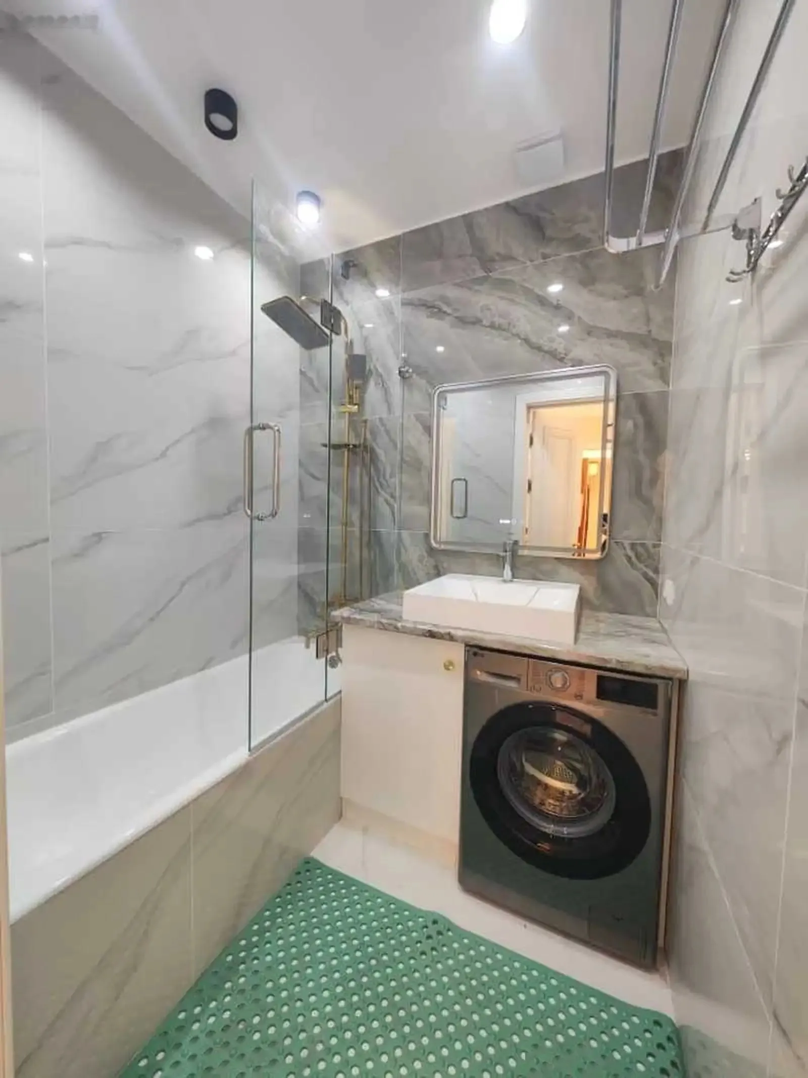3-комн. квартира, 8 этаж, 125м², Ориёнбонк, пр Рудаки