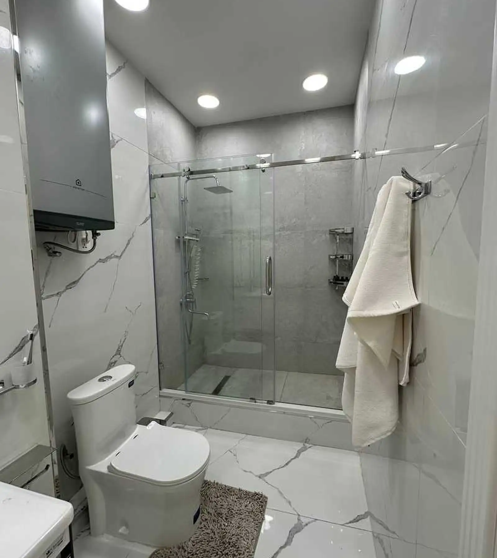 2-комн. квартира, 14 этаж, 65м², Караболо, Пеши Масчити Помириё