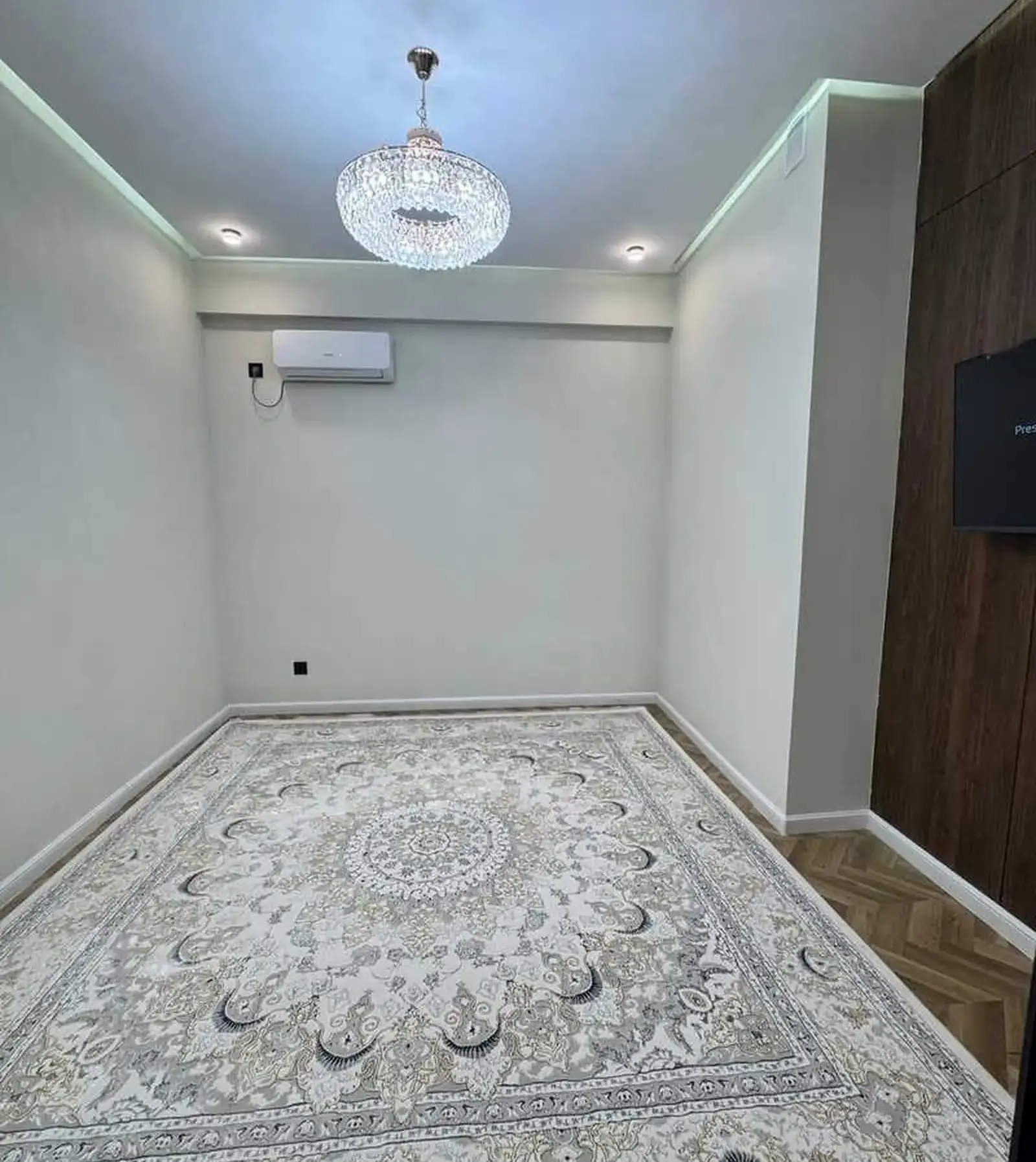 3-комн. квартира, 11 этаж, 111 м², Исмоили Сомонӣ