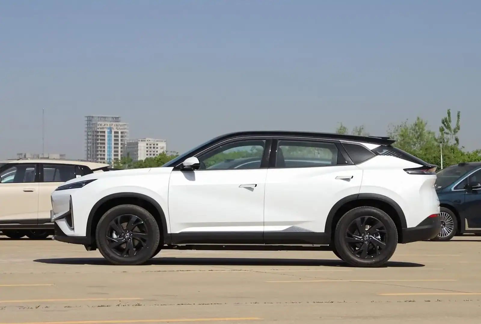 Dongfeng L7,