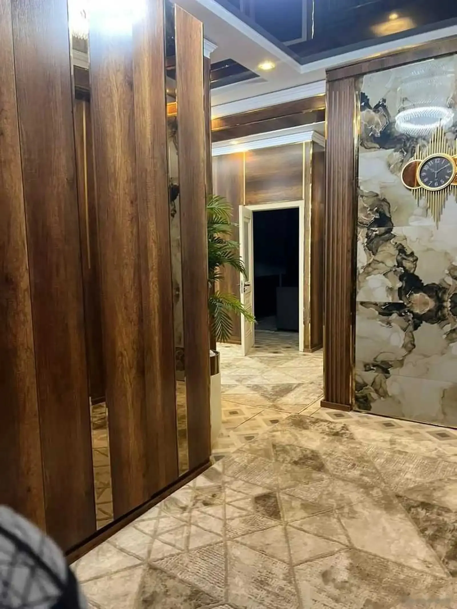 3-комн. квартира, 1 этаж, 100м², 82мкр