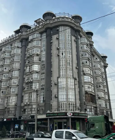 3-комн. квартира, 2 этаж, 111 м², Фирдавси