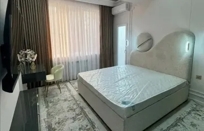 2-комн. квартира, 3 этаж, 70 м², Сомони Славянски