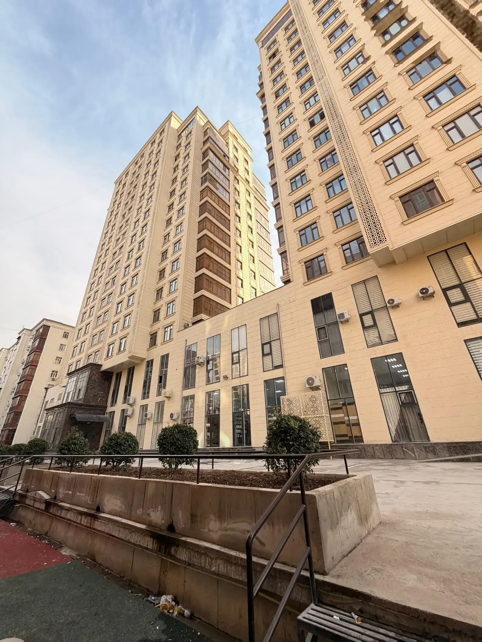 1-комн. квартира, 3 этаж, 66 м², 82 мкр, Доми Гулдаста