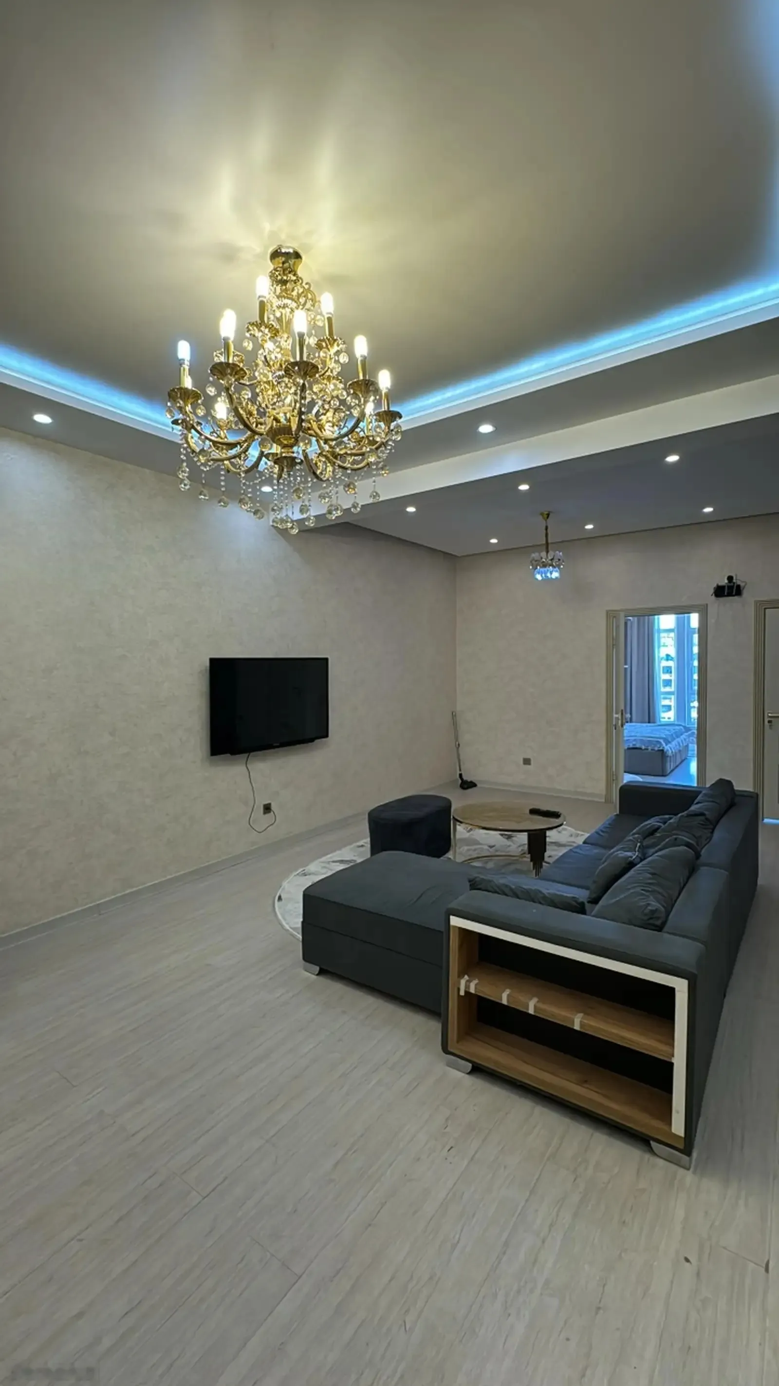 2-комн. квартира, 15 этаж, 90м², овир