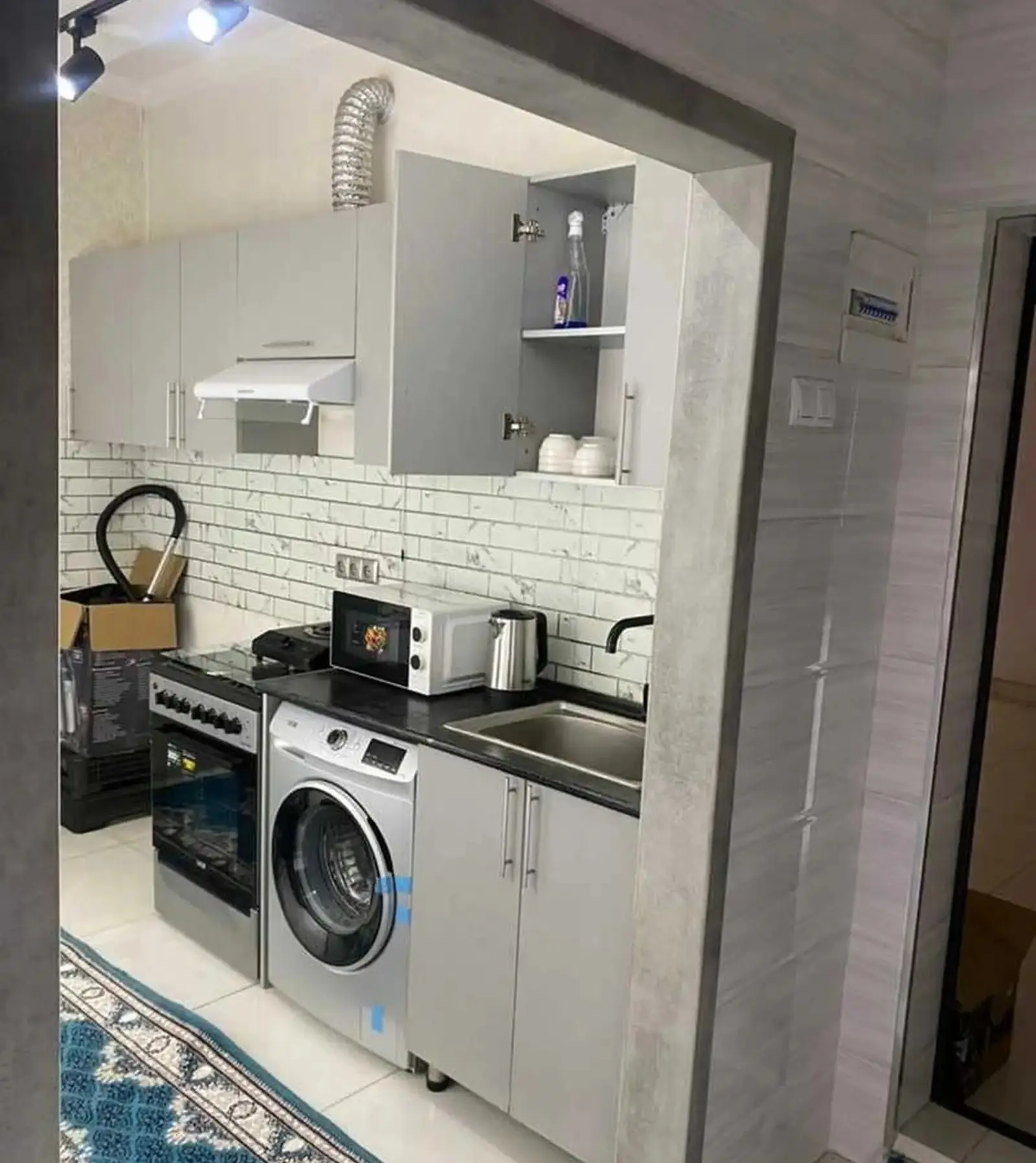 2-комн. квартира, 12 этаж, 54м², Шохмансур