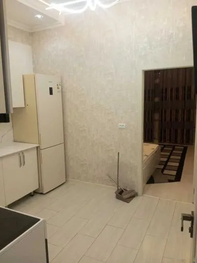 2-комн. квартира, 15 этаж, 68м², повороти аэропорт