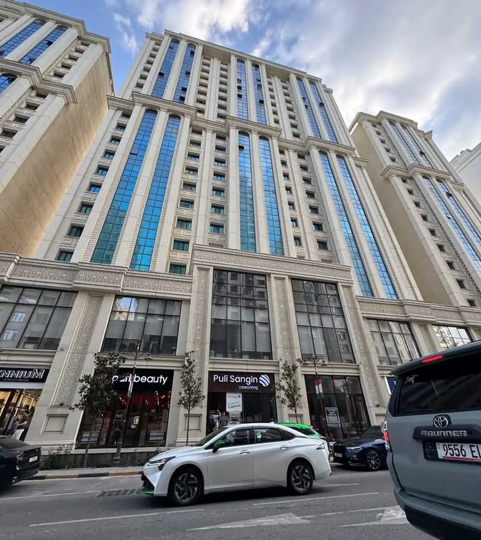 3-комн. квартира, 12 этаж, 110м², Гранд Отель Пули Сангин Ёвар