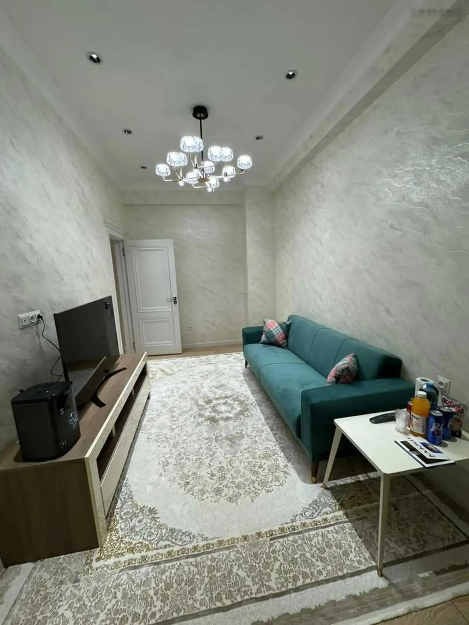 2-комн. квартира, 3 этаж, 60м², KFC воданасос