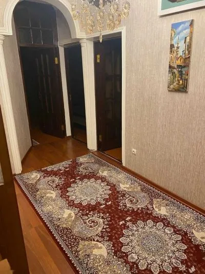 3-комн. квартира, 5 этаж, 70м², сино 102 мкр