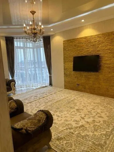 3-комн. квартира, 13 этаж, 93м², Шохмансур