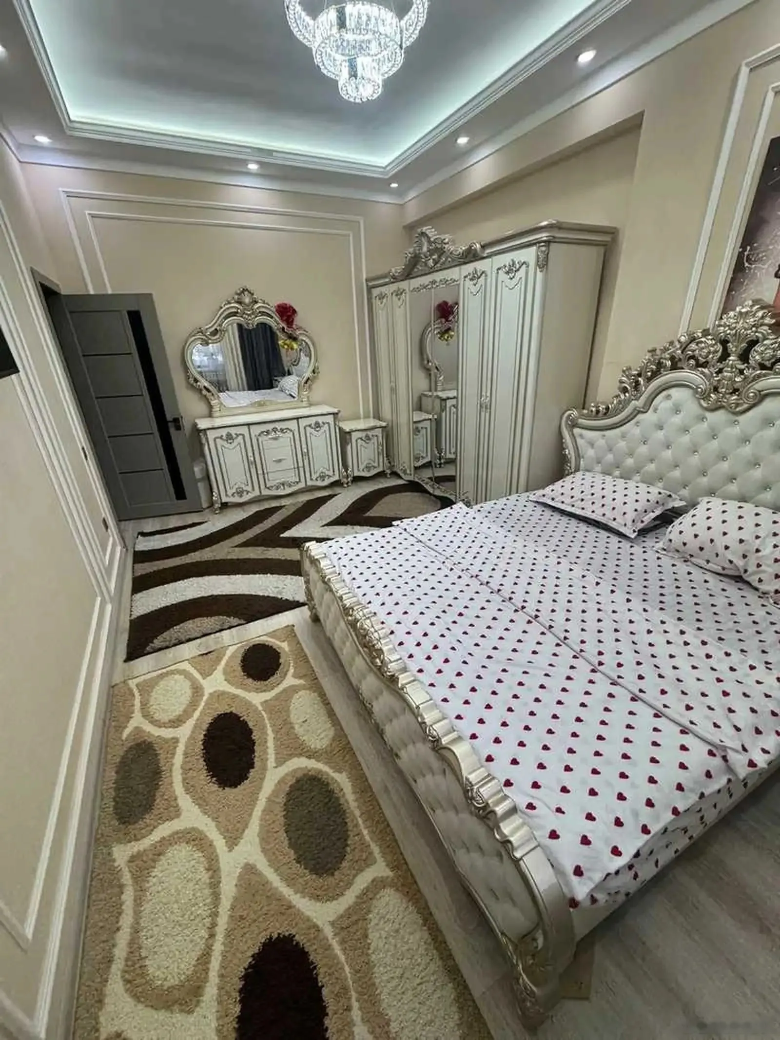2-комн. квартира, 13 этаж, 65м², Оперка