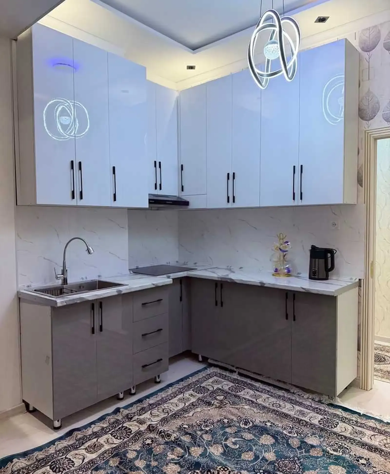 2-комн. квартира, 12 этаж, 67м², Ваданасос