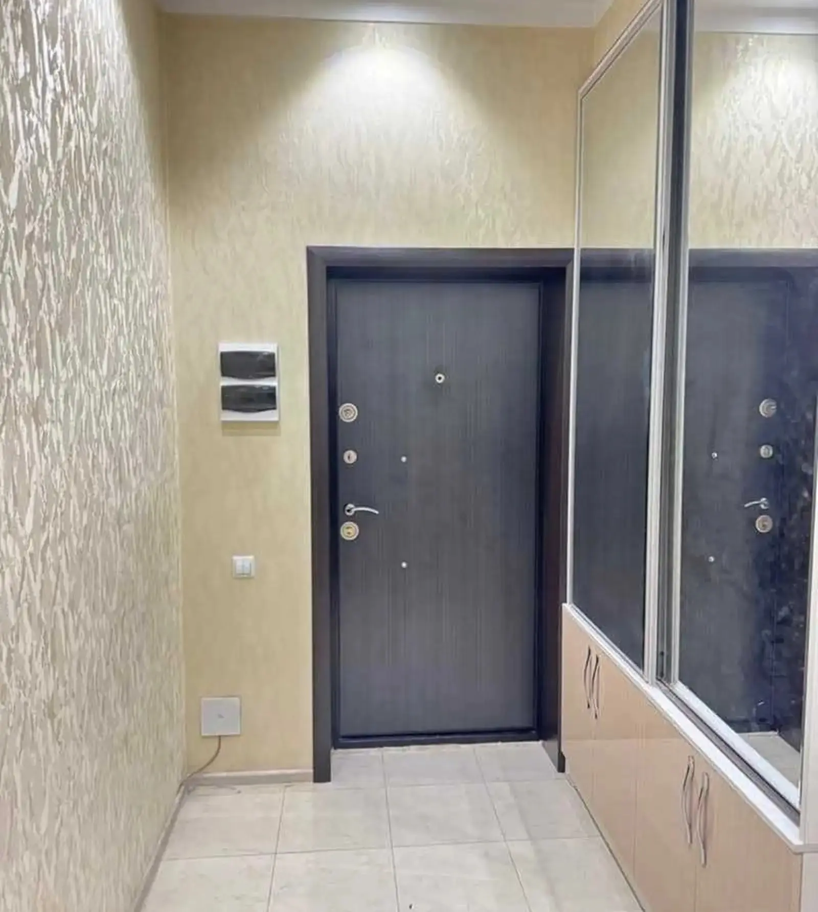 3-комн. квартира, 2 этаж, 105м², Сино