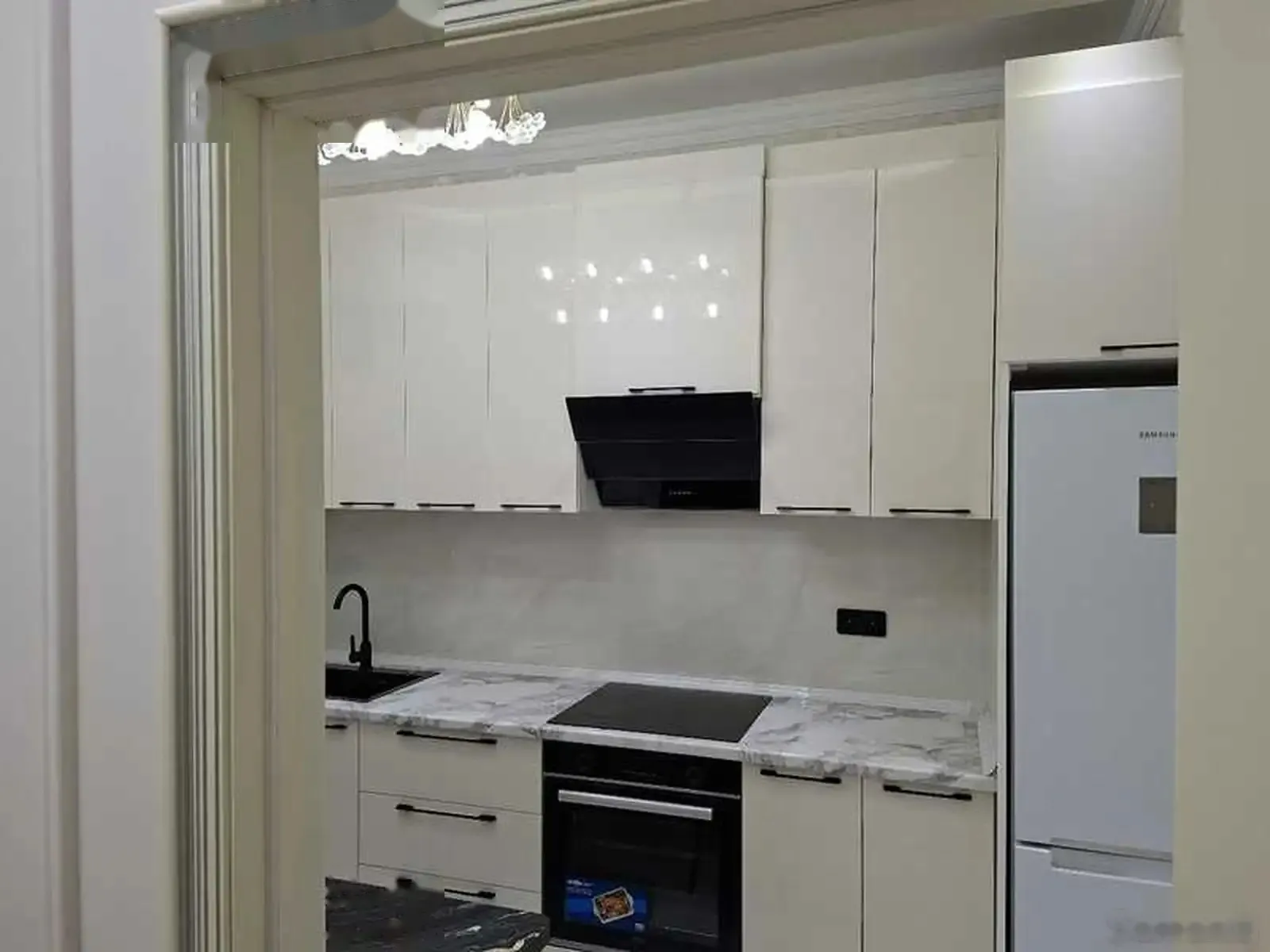 2-комн. квартира, 13 этаж, 70м², 91мкр
