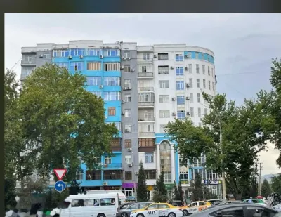 2-комн. квартира, 8 этаж, 80м², сино