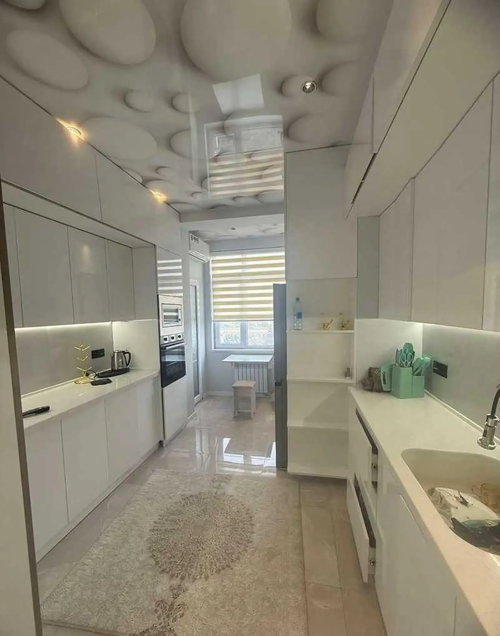 2-комн. квартира, 9 этаж, 66м², Танка