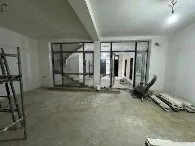 Помещение под свободное назначение, 258м², шохмансур