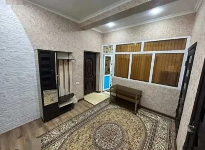 2-комн. квартира, 10 этаж, 82м², Голубой экран