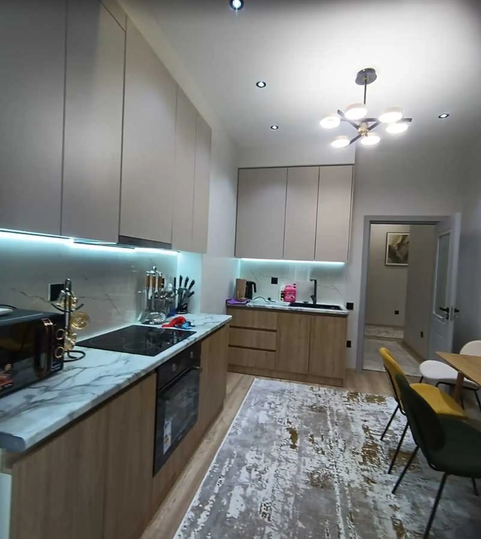 2-комн. квартира, 10 этаж, 80м², Шохмансур Доми Бустон сити ру баруи Гуля Голд назди Скорий больница