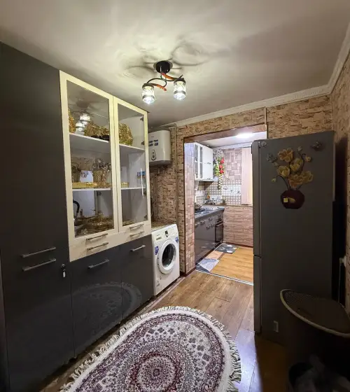 4-комн. квартира, 2 этаж, 92 м², Сино