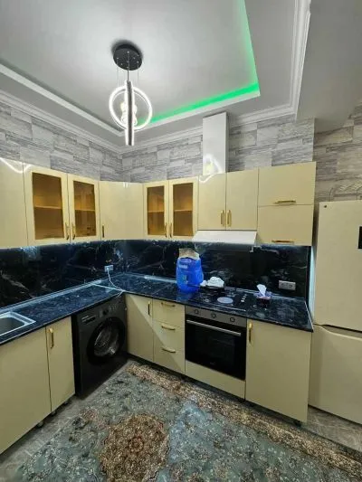 2-комн. квартира, 5 этаж, 70м², Профсоюз