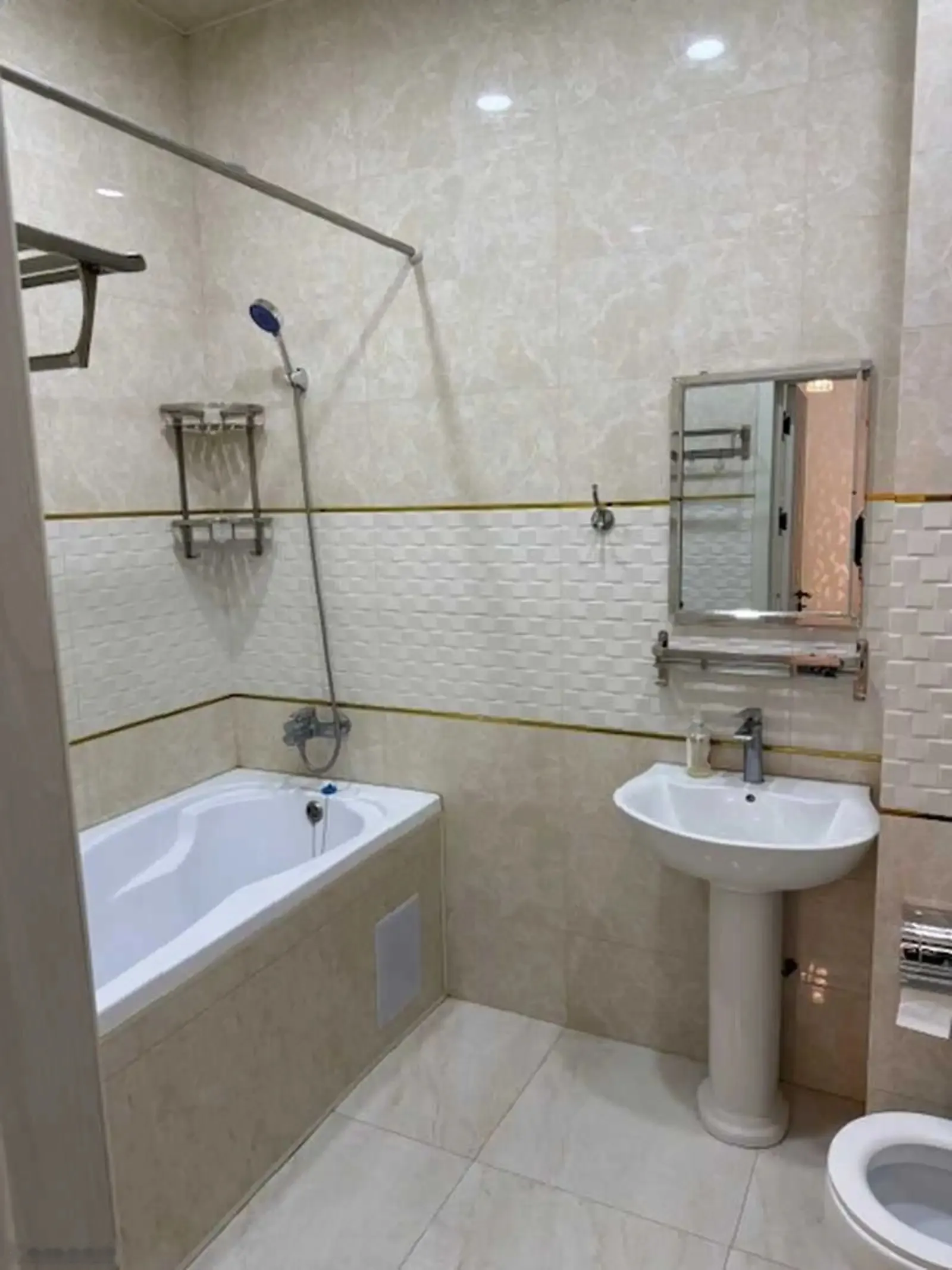 2-комн. квартира, 6 этаж, 76м², Шохмансур