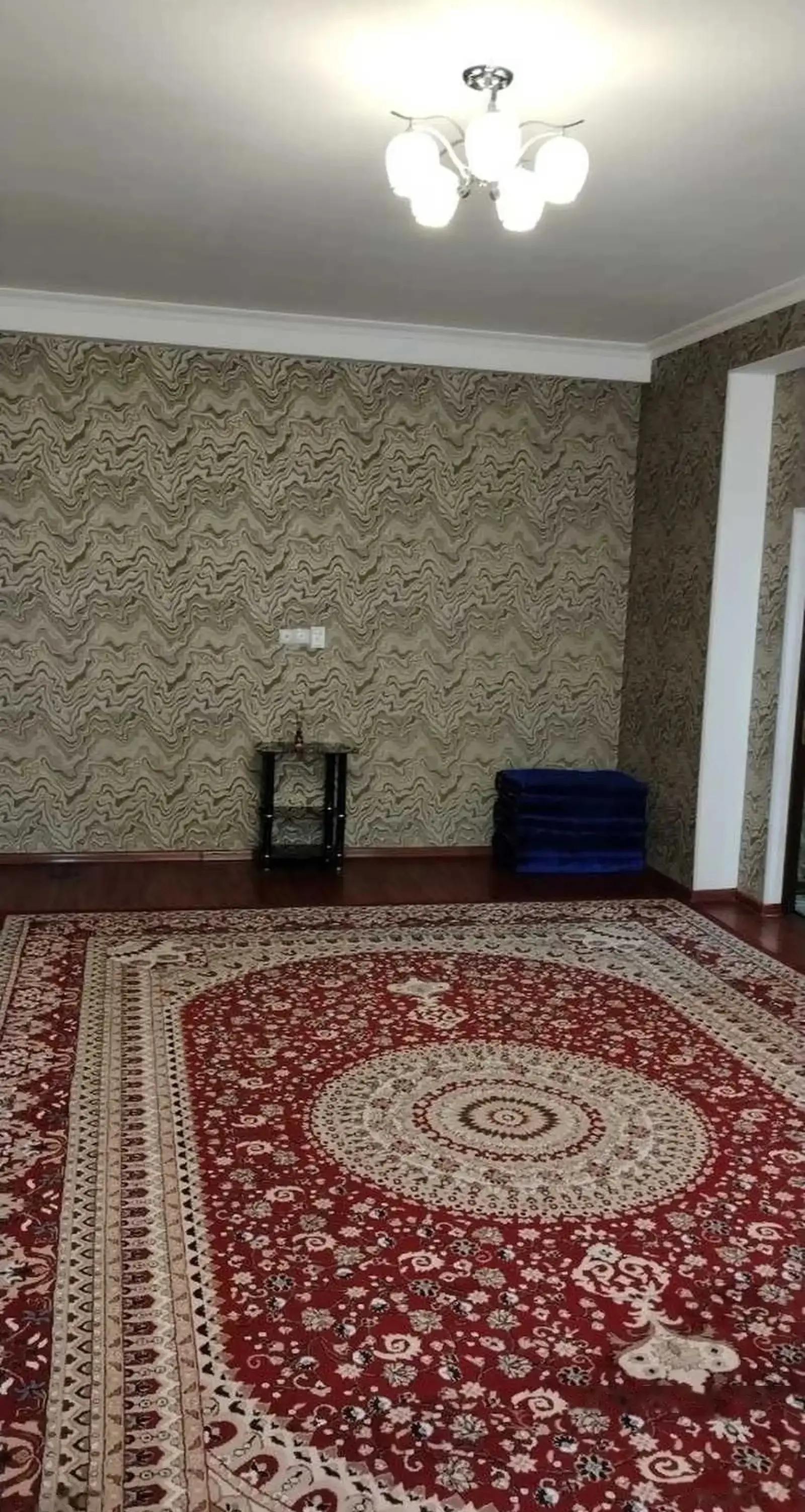 3-комн. квартира, 4 этаж, 130м², Шохмансур