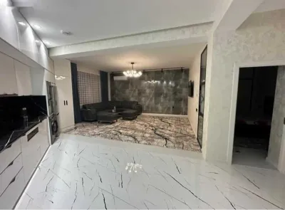 2-комн. квартира, 1 этаж, 61м², И сомони 8 март