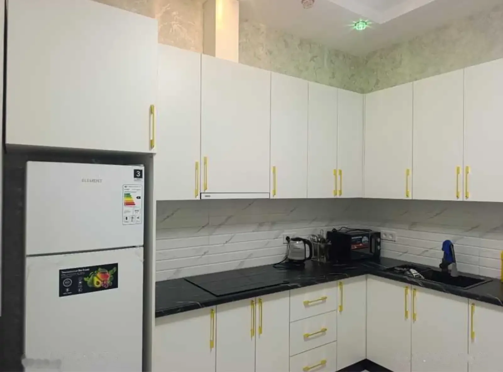 2-комн. квартира, 15 этаж, 61м², Славянский университет