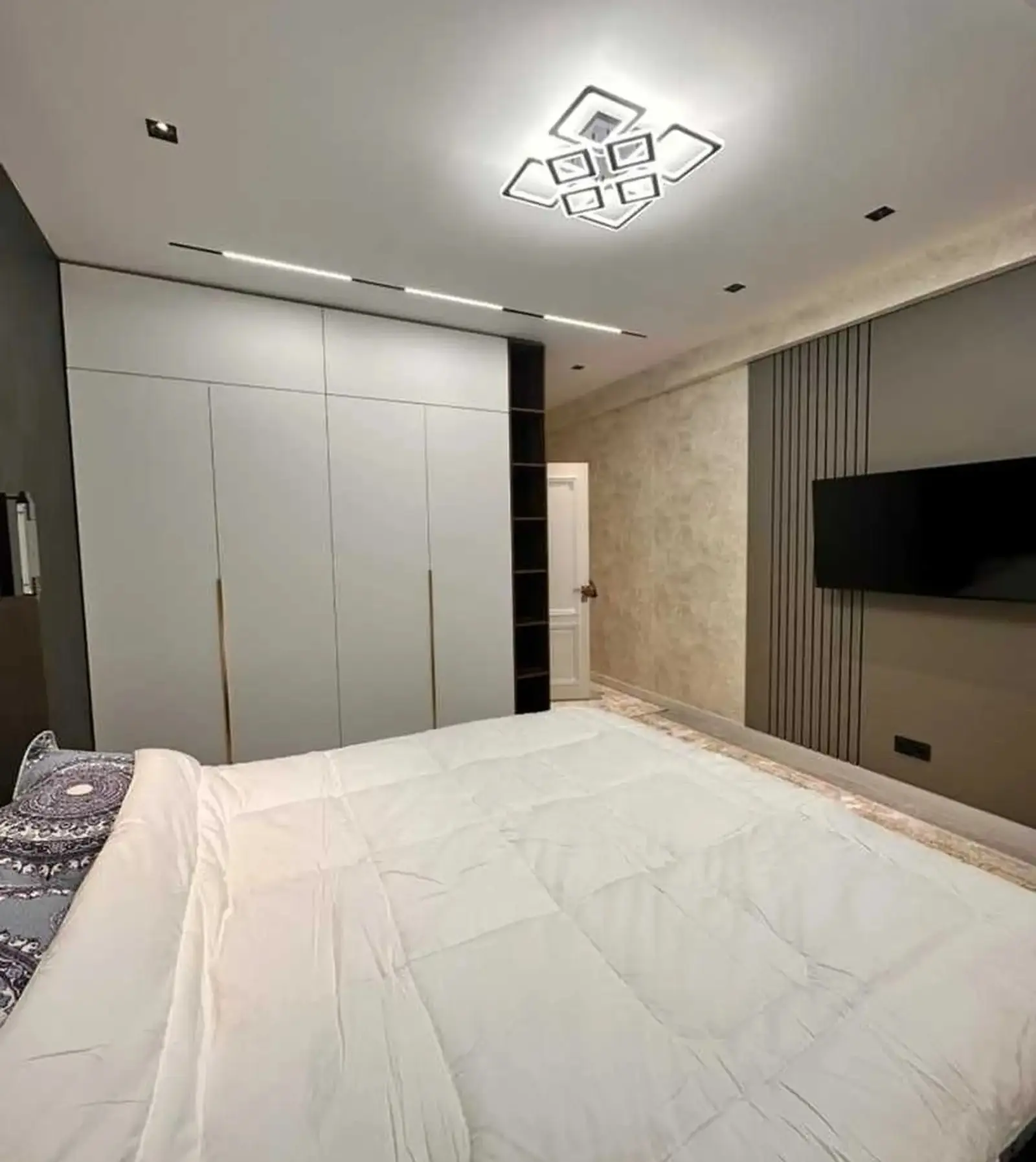 3-комн. квартира, 8 этаж, 100м², Сомони