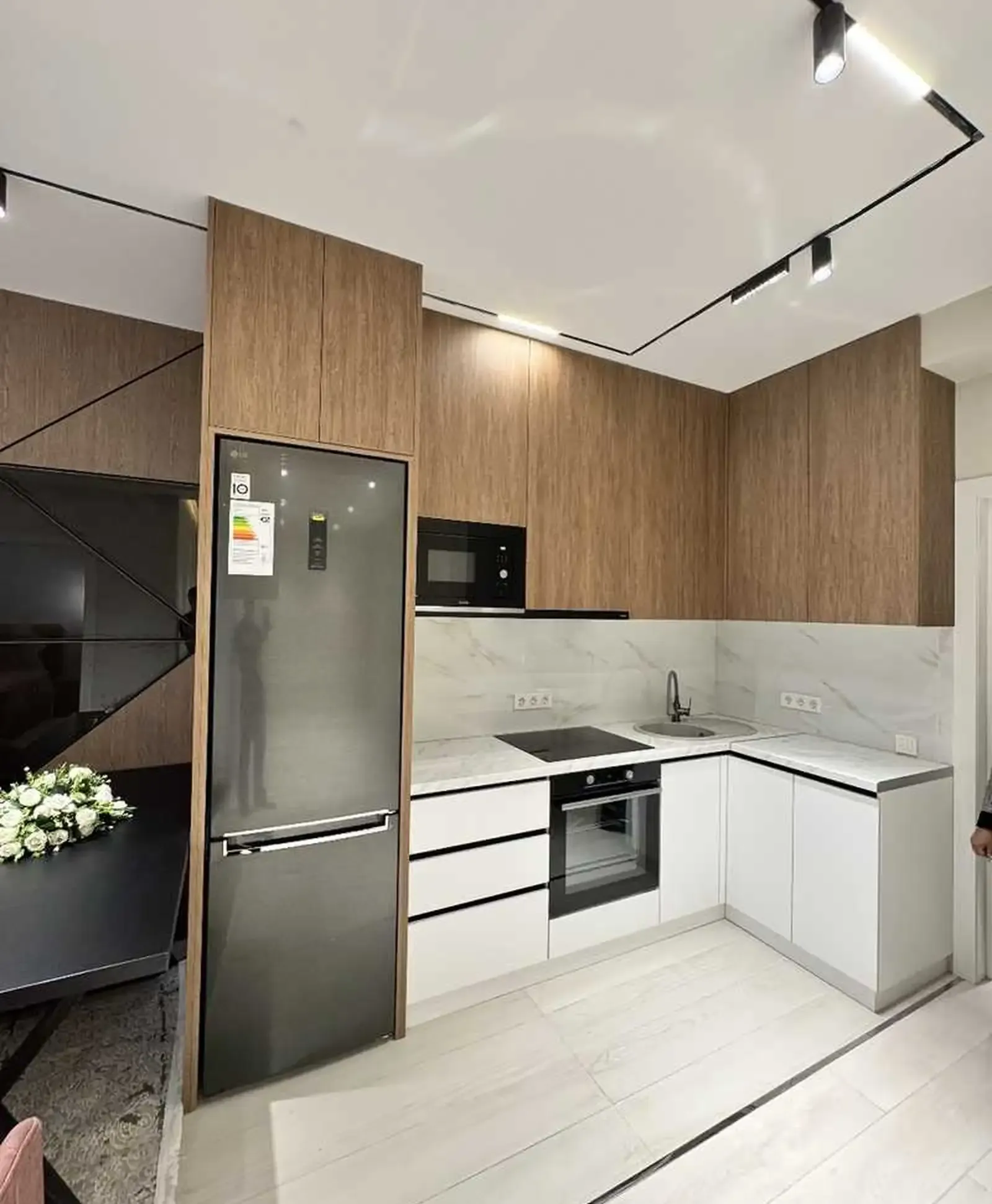 2-комн. квартира, 10 этаж, 65м², Танка