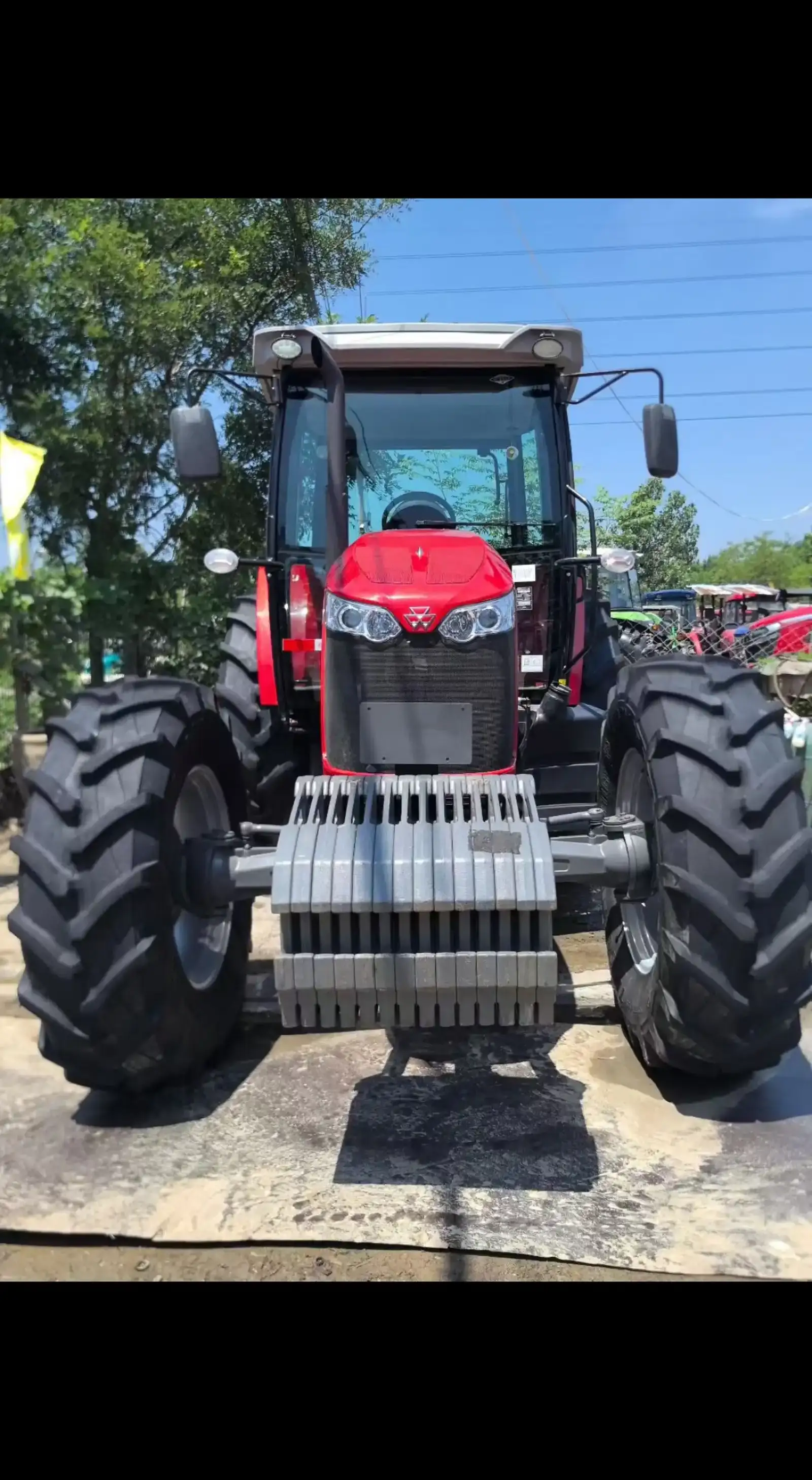 Трактор Massey Ferguson