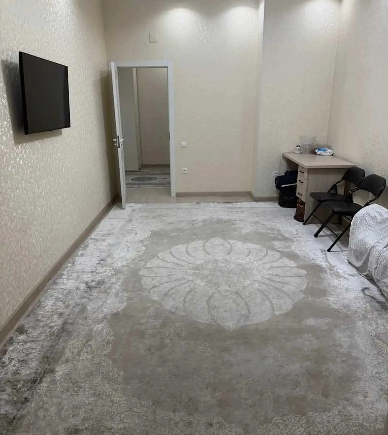 2-комн. квартира, 10 этаж, 60м², Фирдавси