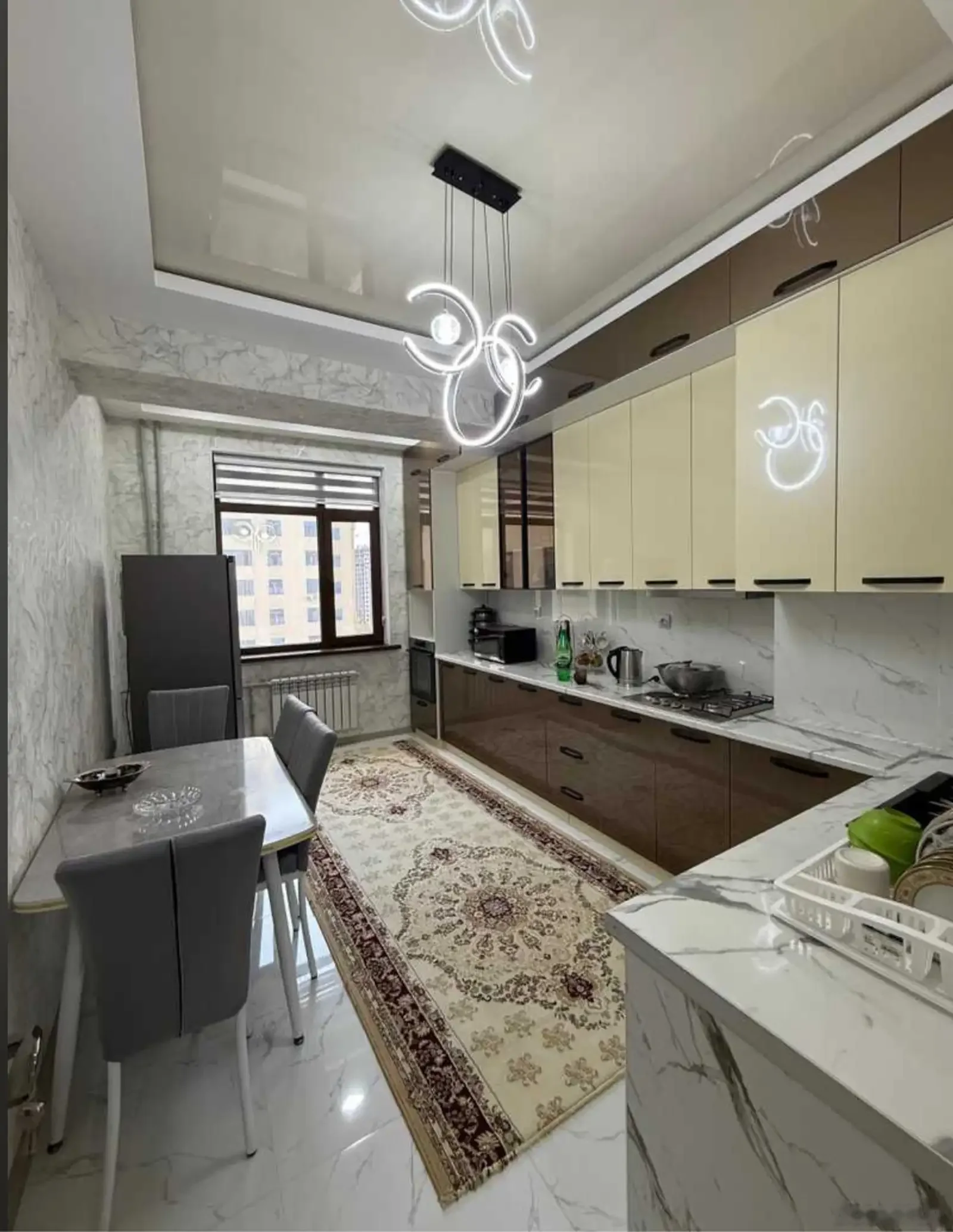 2-комн. квартира, 11 этаж, 77м², Садбарг, Шохмансур