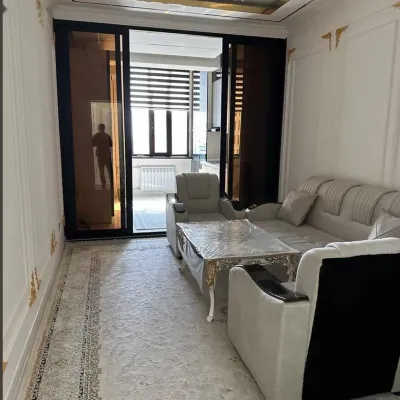 2-комн. квартира, 10 этаж, 90м², Шохмансур