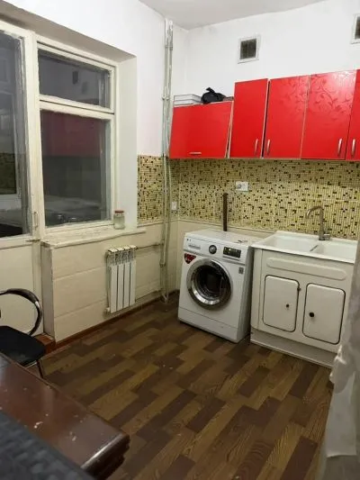3-комн. квартира, 2 этаж, 75м², Профсоюз