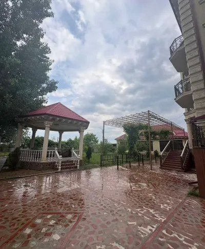 3-этажный, 10 комнатный дом, 750 м², Сино