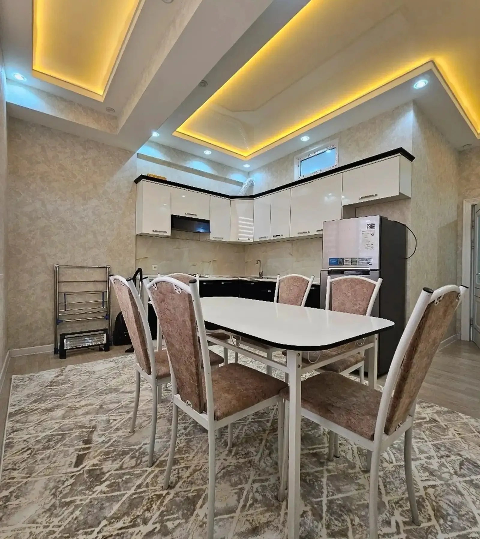 2-комн. квартира, 4 этаж, 80м², Ватан Центр