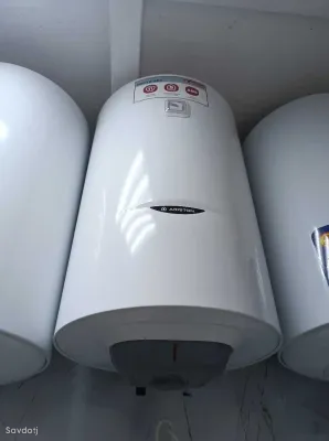 Водонагреватель Ariston 80л