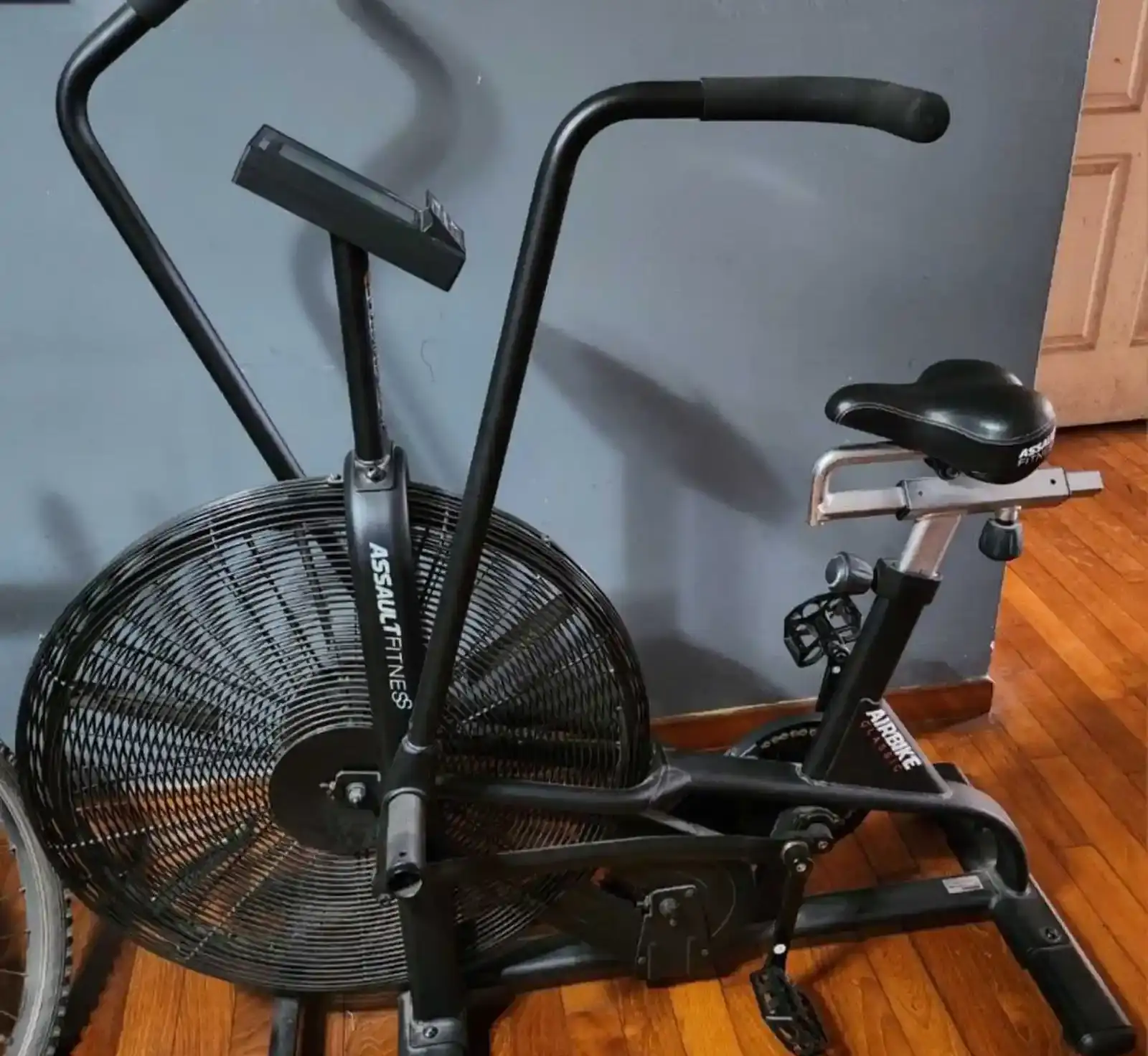 Велотренажер Air bike