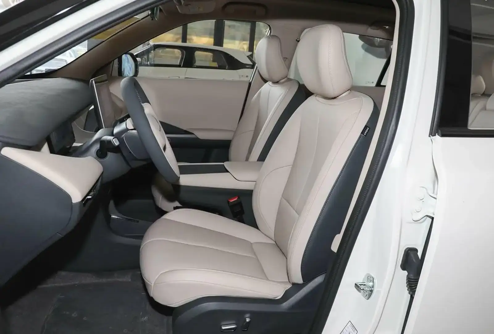 Dongfeng L7,