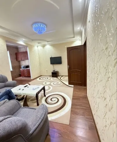 2-комн. квартира, 3 этаж, 55 м², Сино,2, 102 мкр, рядом ресторан Шахриёр