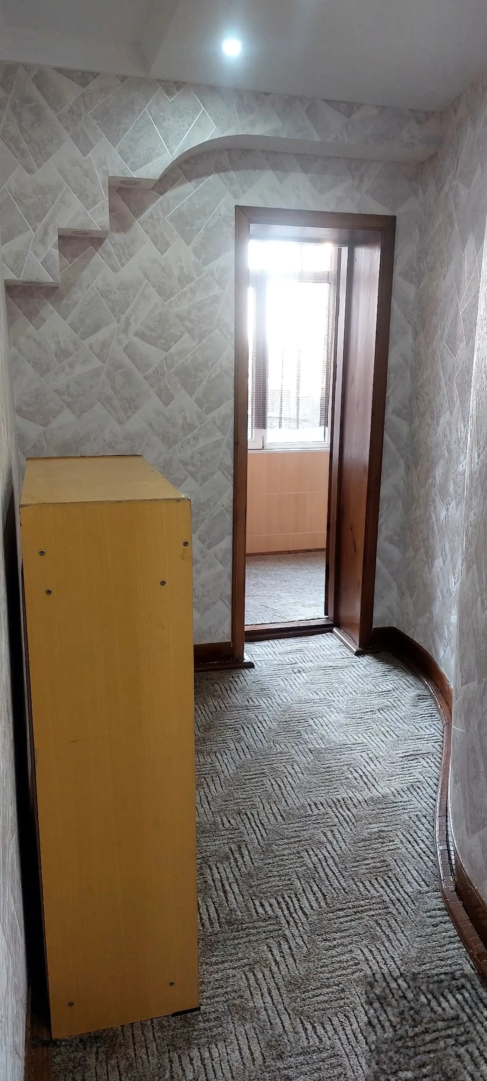 2-комн. квартира, 2 этаж, 60м², Универмаг, Старый мост