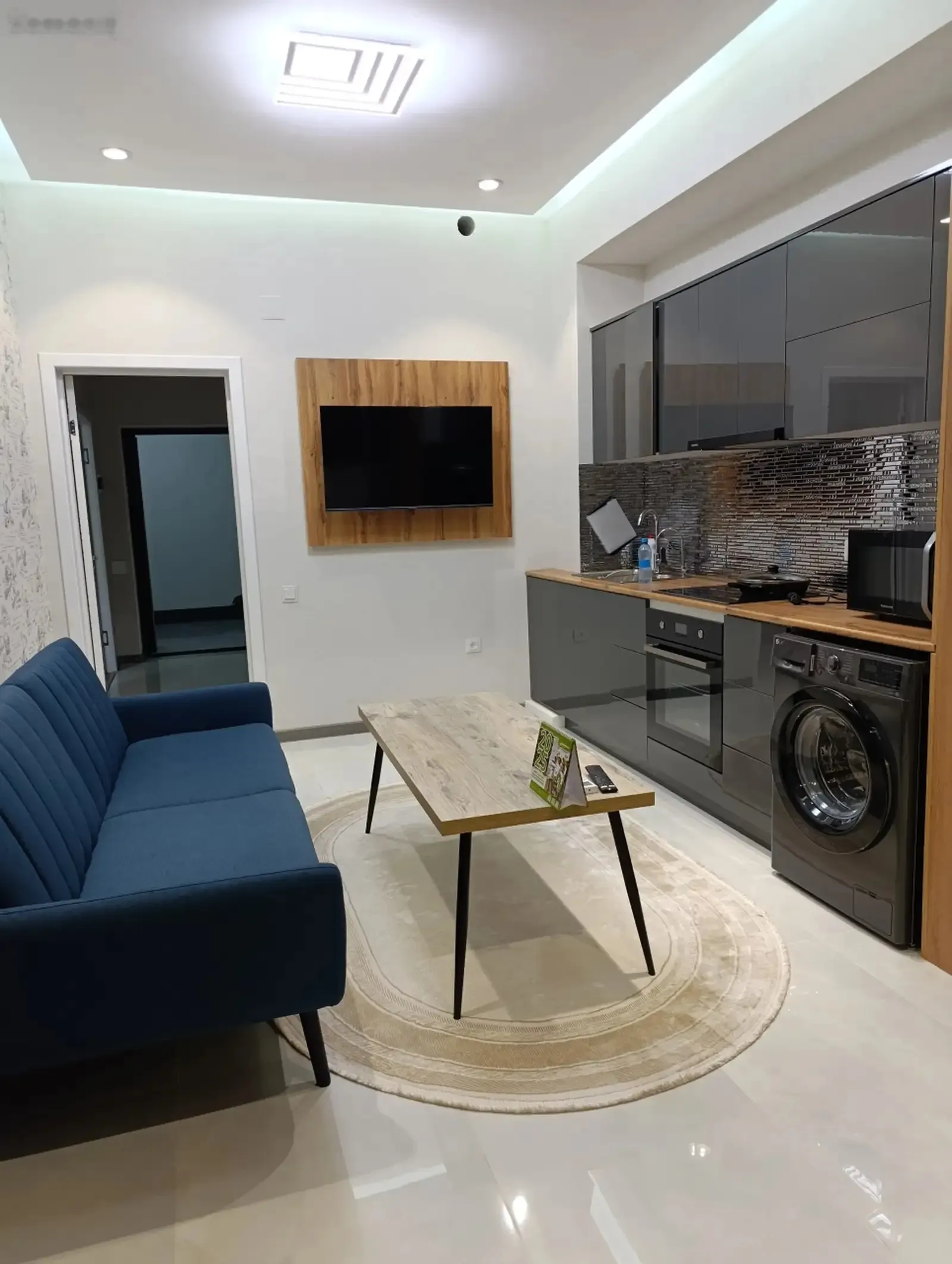 1-комн. квартира, 15 этаж, 60 м², Голубой экран