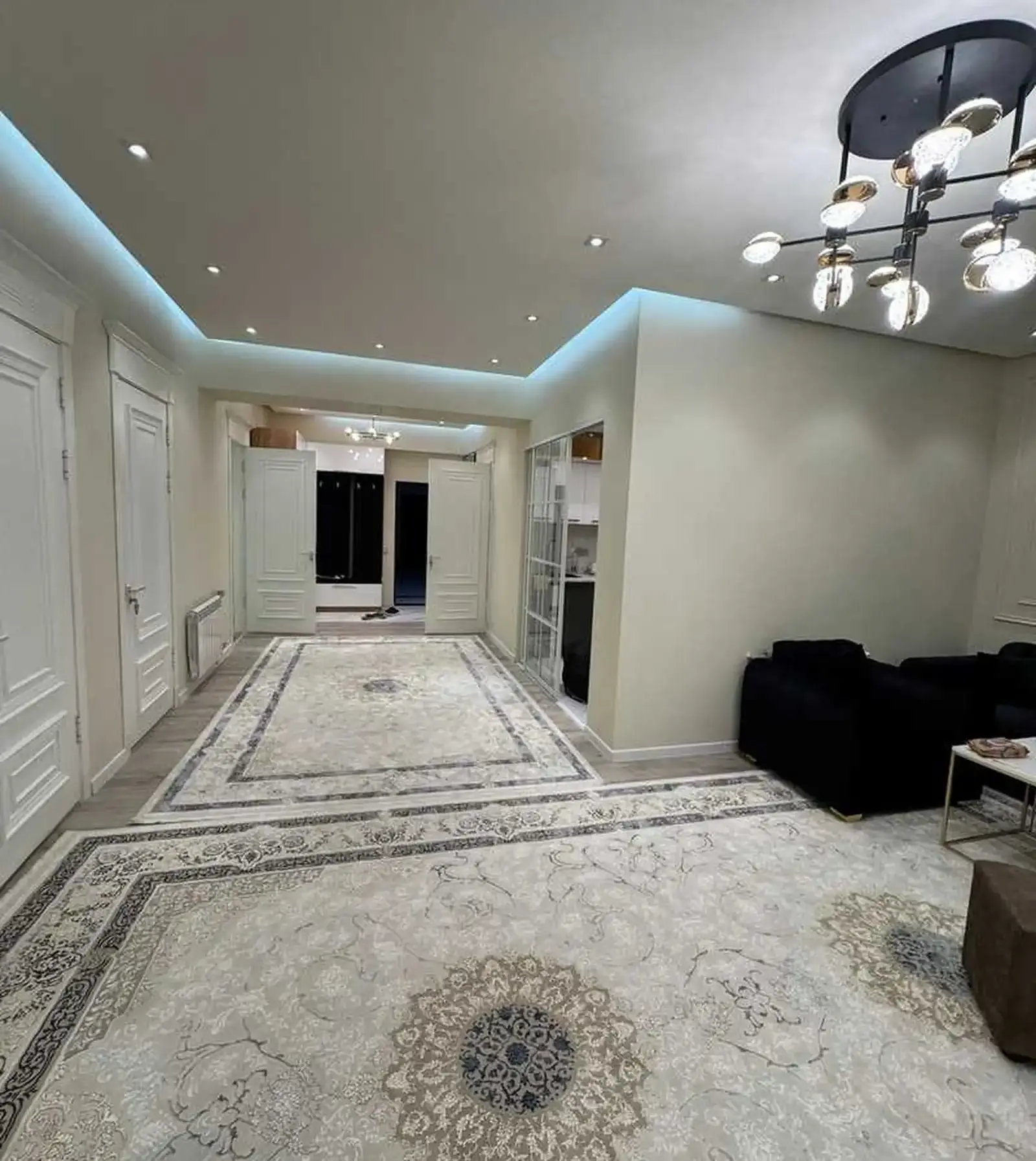 4-комн. квартира, 18 этаж, 130м², Хилтон